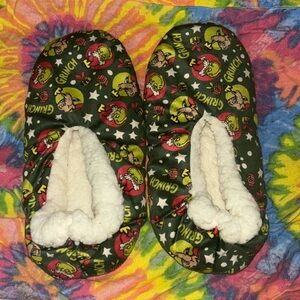 Dr. Seuss The Grinch Slippers sz 8.5 ❤️💚
